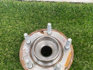 ступица передняя Chevrolet TrailBlazer 3 поколение 2022, 1.3 л., бензин, вариатор, оранжевый, хетчбэк 5 дв., полный привод, 13526966