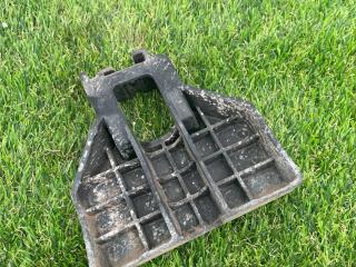 Крепление бампера заднего Chevrolet TrailBlazer 3 поколение 2022, 1.3 л., бензин, вариатор, оранжевый, хетчбэк 5 дв., полный привод, 42747855