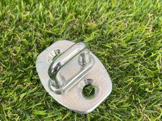 ответная часть (скоба) замка двери Chevrolet TrailBlazer 3 поколение 2022, 1.3 л., бензин, вариатор, оранжевый, хетчбэк 5 дв., полный привод