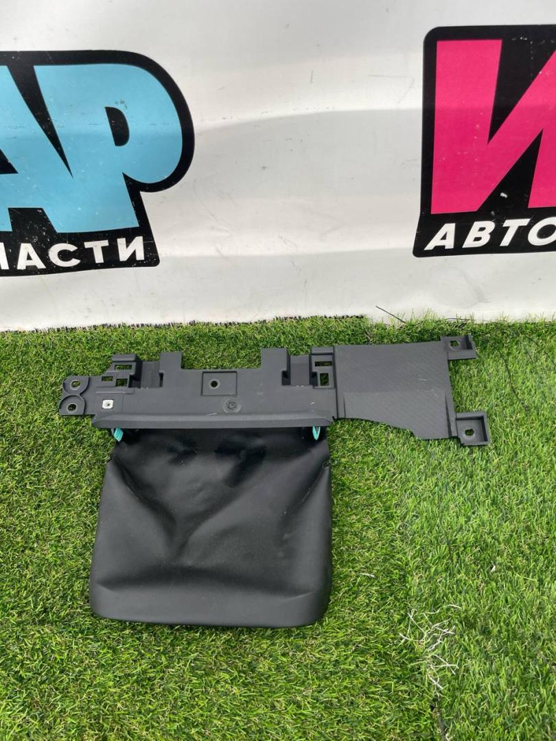 кожух рулевой колонки Ford Mustang 7 поколение S650 2024, 2.3 л., бензин, АКПП, черный, купе, задний привод, PR3B-C04654-BG319W - фото №1