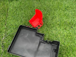 крышка аккумулятора Ford Mustang 7 поколение S650 2024, 2.3 л., бензин, АКПП, черный, купе, задний привод