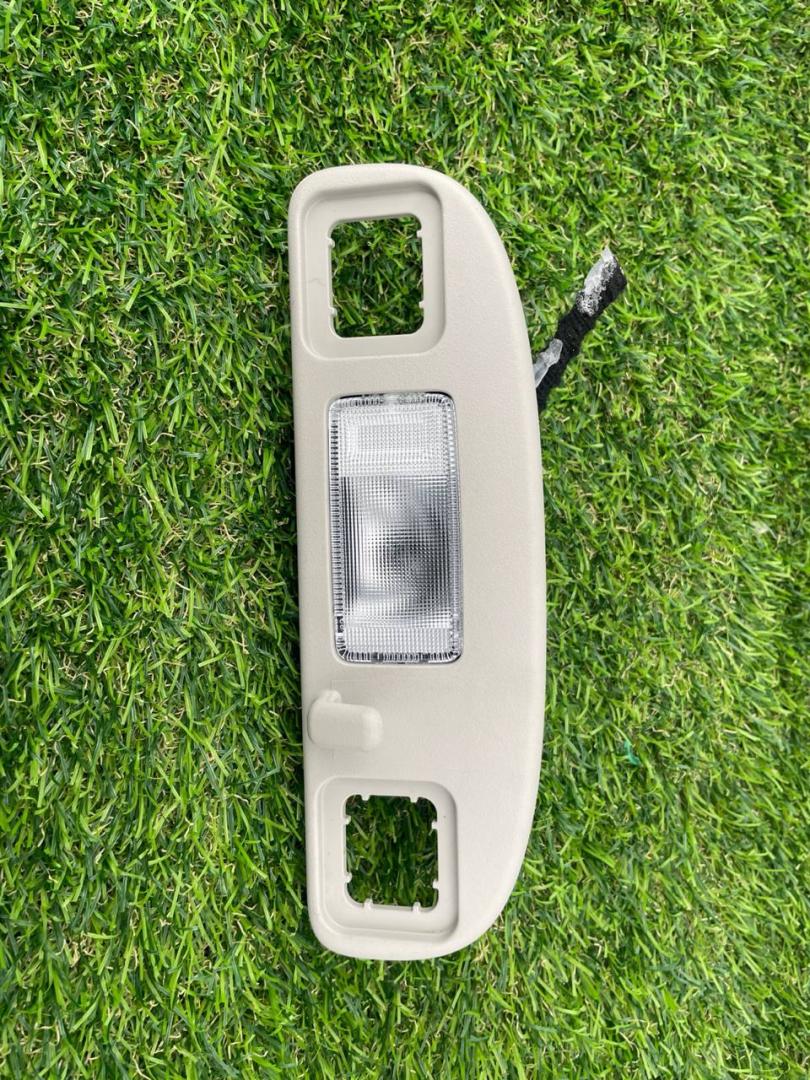 фонарь салона (плафон) Buick Encore GX 1 поколение 2023, 1.2 л., вариатор, внедорожник 5 дв., передний привод, 42728046 - фото №1