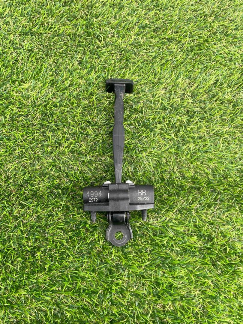 ограничитель открывания двери Buick Encore GX 1 поколение 2023, 1.2 л., вариатор, внедорожник 5 дв., передний привод - фото №1