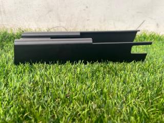 Пластик салазок сидений Tesla Model X 1 поколение 2018, электро, хетчбэк 5 дв., 1061613-00-D