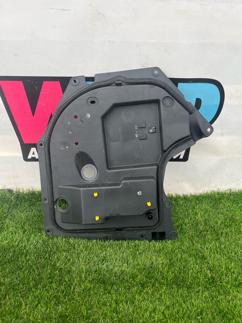 Шумоизоляция двери Tesla Model X 1 поколение 2018, электро, хетчбэк 5 дв., 1111671-00-A - фото №1