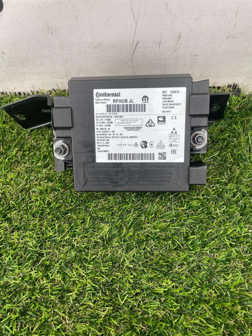 блок контроля давления в шинах Jeep Wrangler 4 поколение 2019, 2.0 л., бензин, АКПП, внедорожник 5 дв., полный привод, P68307133AG - фото №1