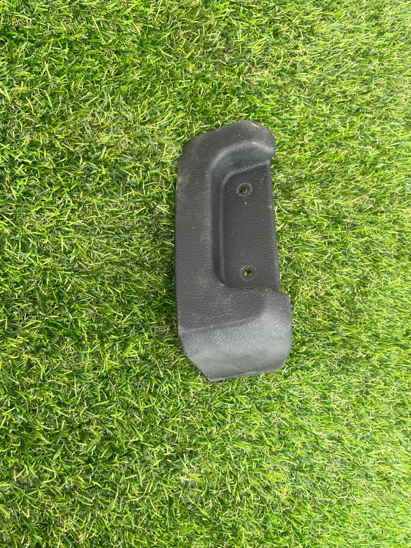 пластик Jeep Wrangler 4 поколение 2019, 2.0 л., бензин, АКПП, внедорожник 5 дв., полный привод - фото №1