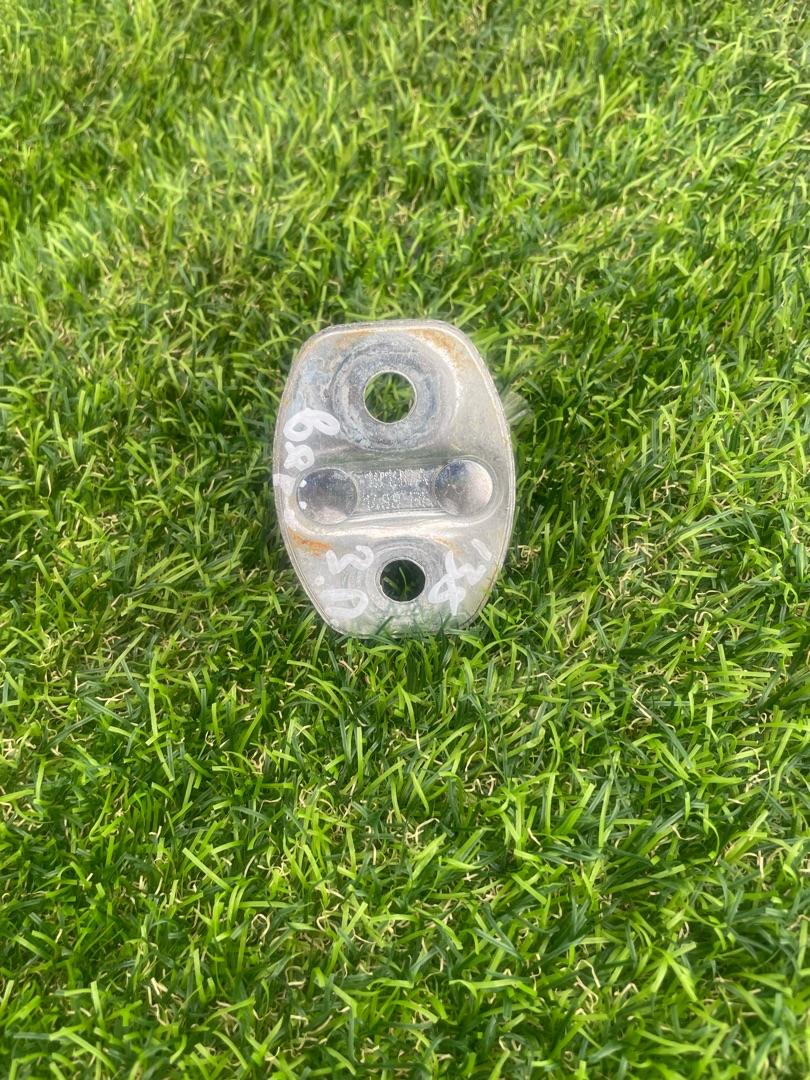 ответная часть (скоба) замка двери GMC Terrain 2 поколение 2020, 1.5 л., АКПП, внедорожник 5 дв. - фото №1