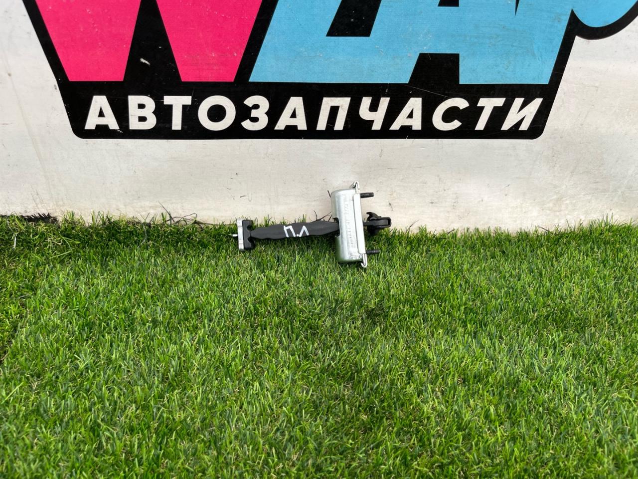 ограничитель открывания двери Ford Mustang 7 поколение S650 2024, 2.3 л., бензин, АКПП, черный, купе, задний привод, PR3B-C23552-AA - фото №1