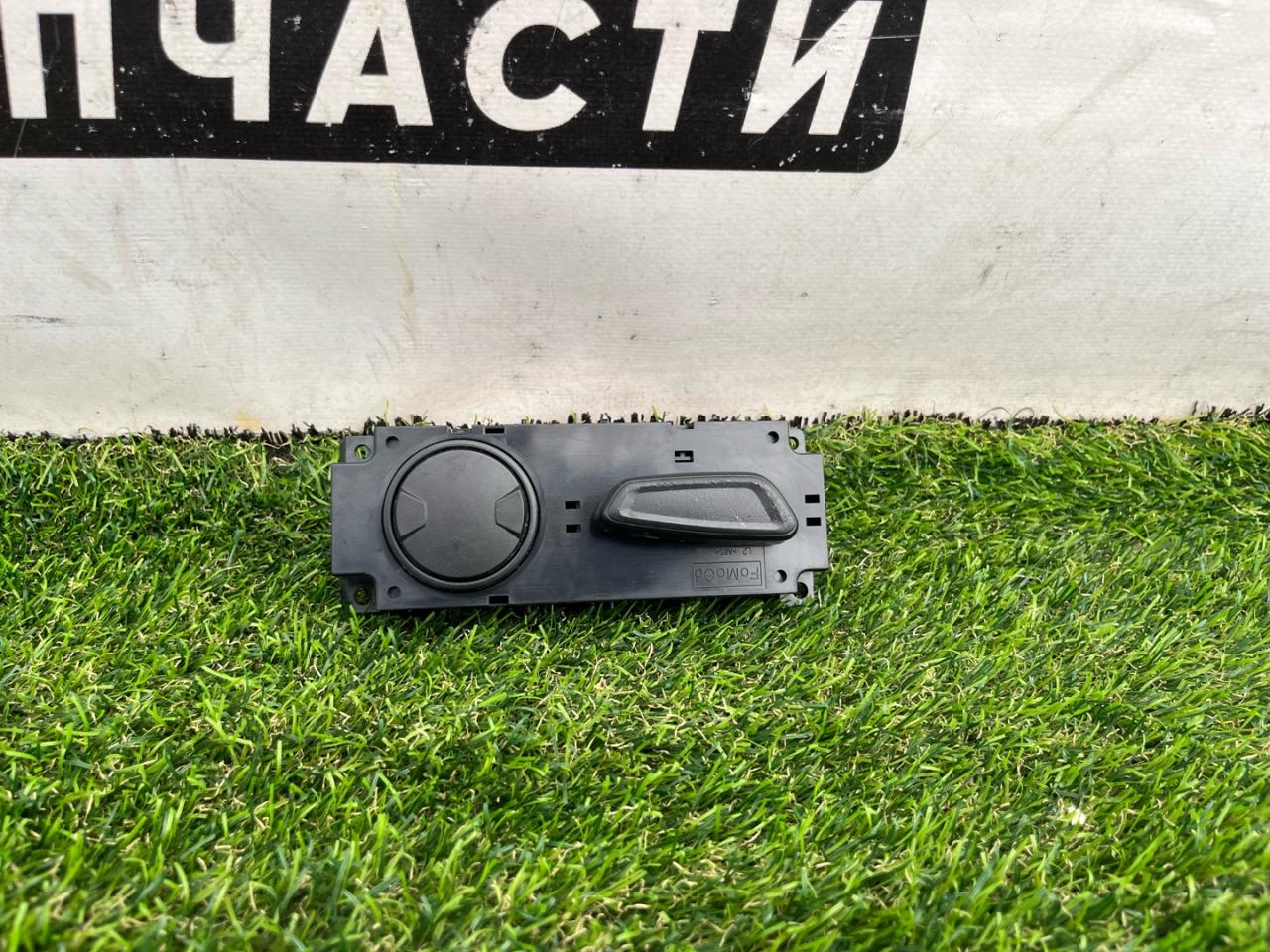 блок управления сиденьем Ford Mustang 7 поколение S650 2024, 2.3 л., бензин, АКПП, черный, купе, задний привод, KB5T-14B709-CA - фото №1