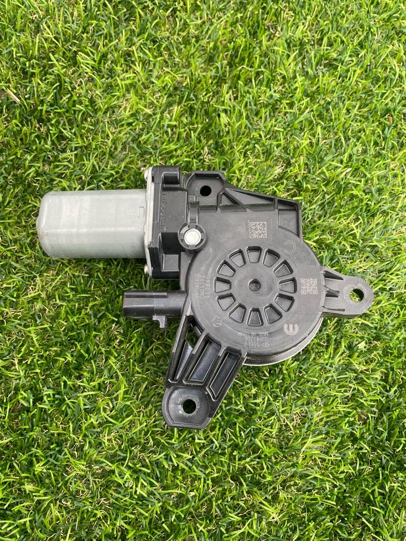 моторчик стеклоподъемника передний левый RAM 1500 5 поколение 2019, 5.7 л., бензин, АКПП, пикап, полный привод, GD-558LJ - фото №1