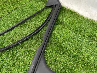 уплотнитель Tesla Model X 1 поколение 2018, электро, хетчбэк 5 дв., 1032153-00-C