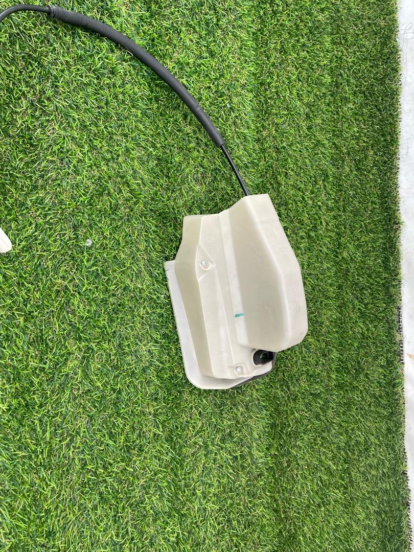 замок двери задней левой Tesla Model Y 1 поколение 2022, электро, белый, 1500674-00-A - фото №1