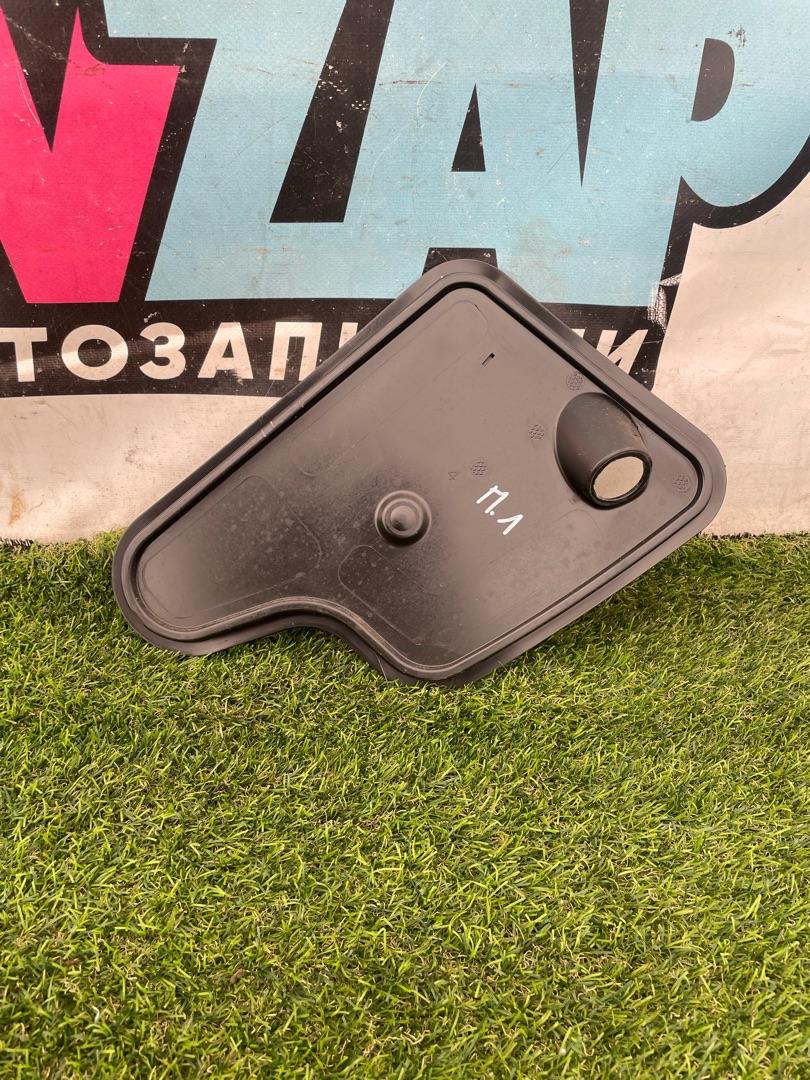 накладка двери внутренняя Volkswagen Jetta 6 поколение 2014, 1.4 л., бензин, МКПП, седан, передний привод, 5C6837915B - фото №1