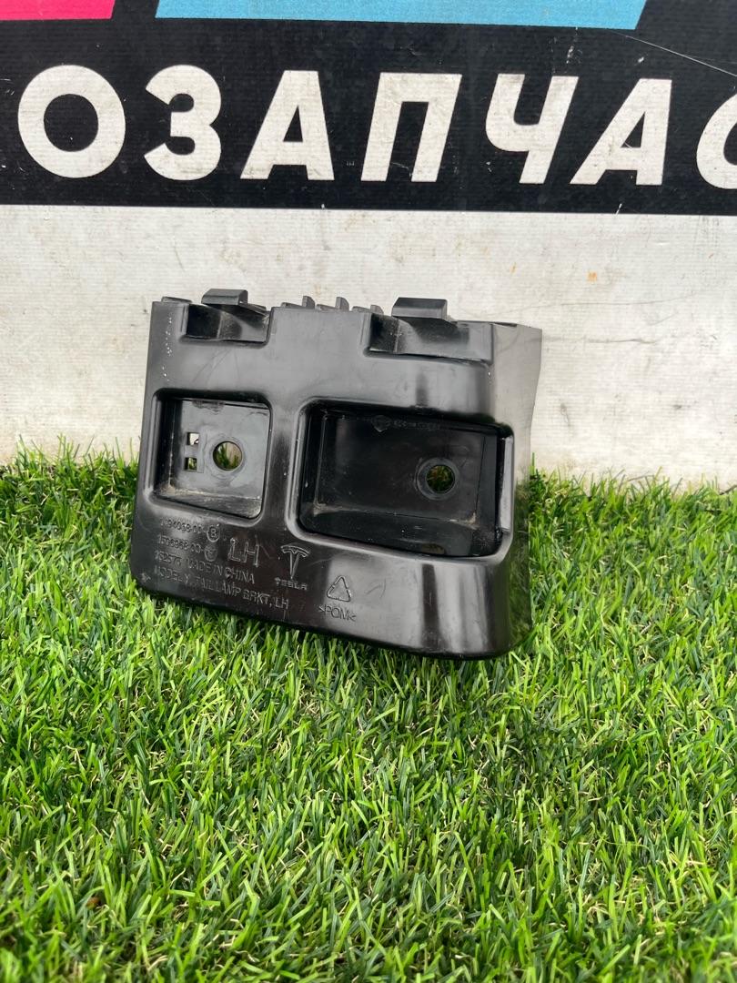 Крепление бампера заднего Tesla Model Y 1 поколение 2021, электро, хетчбэк 5 дв., 1494038-00-B - фото №1