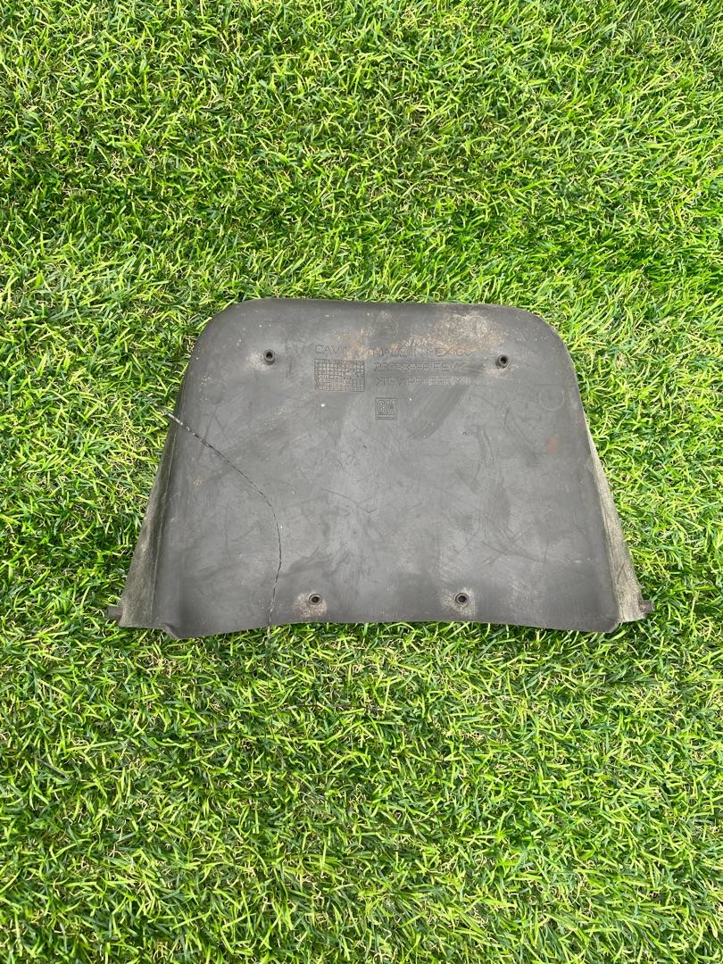 пластик Chevrolet Equinox 3 поколение 2019, 23358866 - фото №1