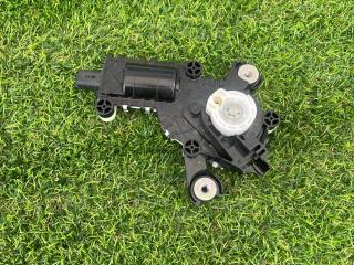 активатор (привод) замка двери Tesla Model X 1 поколение 2019