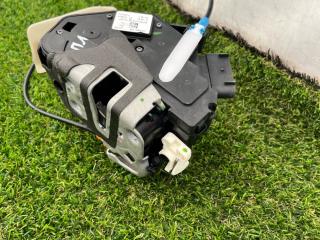 замок двери передней левой Ford Mustang 6 поколение S550 [рестайлинг] 2020, 2.3 л., бензин, АКПП, купе, задний привод, BF6A-F21813-BF