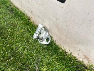 ответная часть (скоба) замка двери Chevrolet Trax 1 поколение [рестайлинг] 2021, 1.4 л., бензин, АКПП, черный, внедорожник 5 дв., передний привод