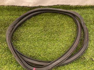 уплотнитель двери Chevrolet Trax 1 поколение [рестайлинг] 2021, 1.4 л., бензин, АКПП, черный, внедорожник 5 дв., передний привод