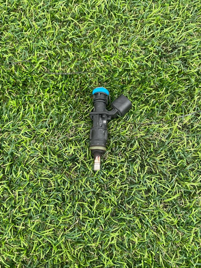 форсунка RAM 1500 5 поколение 2019, 5.7 л., бензин, АКПП, пикап, полный привод, 05281568AA - фото №1