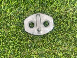 ответная часть (скоба) замка двери Ford Mustang 7 поколение S650 2024, 2.3 л., бензин, АКПП, черный, купе, задний привод