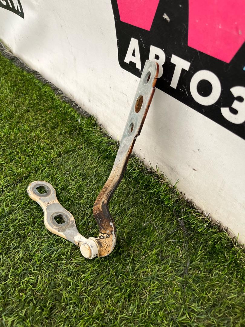 петля крышки багажника Ford Explorer 6 поколение U625 2021, 2.3 л., бензин, АКПП, внедорожник 5 дв., задний привод, LB5B-S42900-AB - фото №1