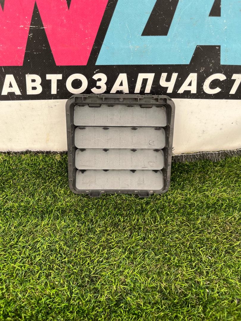 решетка вентиляции кузова RAM 1500 5 поколение 2019, 5.7 л., бензин, АКПП, пикап, полный привод, 68323649AB - фото №1