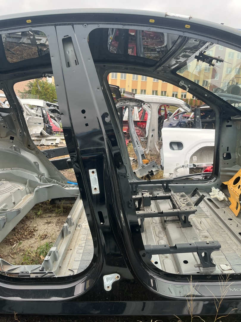 Стойка кузовная центральная правая Tesla Model Y 1 поколение 2022, электро, белый - фото №1