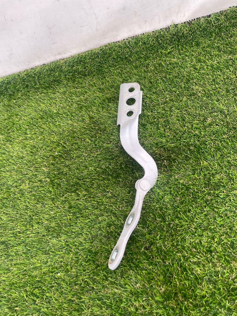 петля крышки багажника Ford Explorer 6 поколение U625 2020, 2.3 л., бензин, АКПП, внедорожник 5 дв., LB5B-S42900-AB - фото №1