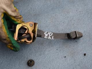 ограничитель открывания двери Volvo S80 1 поколение 2000, 2.4 л., B 5244 S2, бензин, АКПП, седан, передний привод, 9187627, 9154928