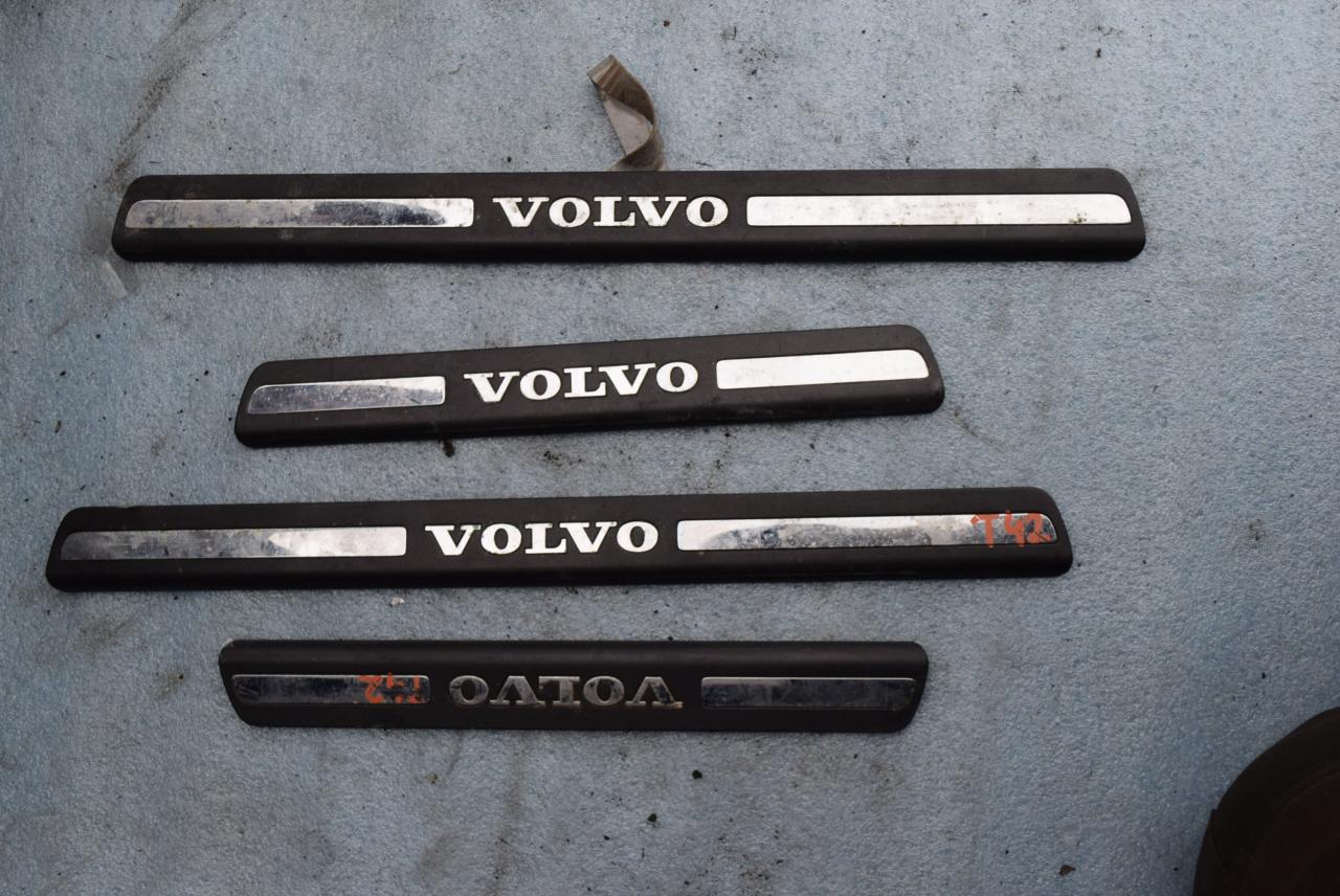 накладка на порог внутренняя Volvo S80 1 поколение 2000, 2.4 л., B 5244 S2, бензин, АКПП, седан, передний привод, 09178406, 09178405 - фото №1