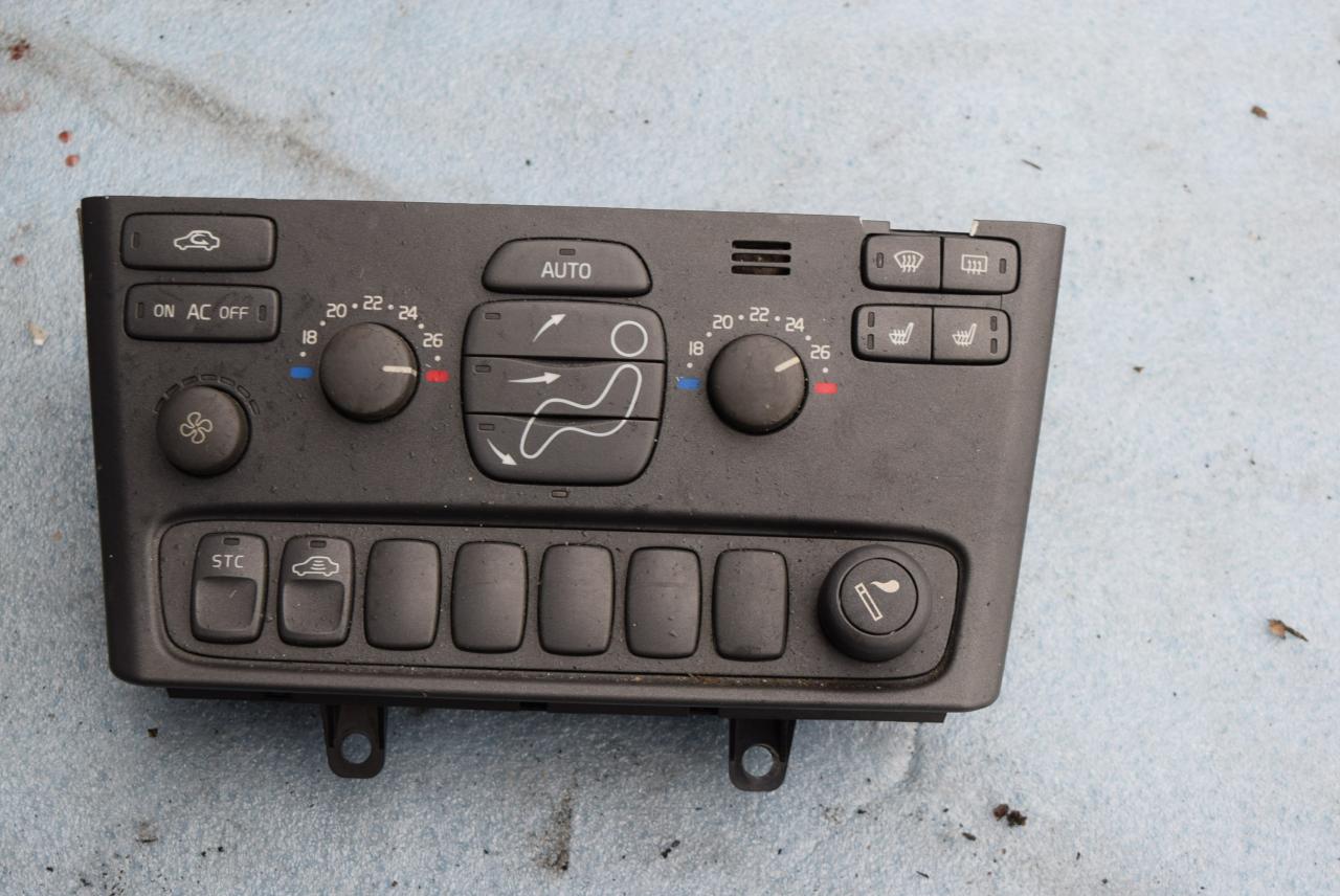 блок управления печки / климат-контроля Volvo S80 1 поколение 2000, 2.4 л., B 5244 S2, бензин, АКПП, седан, передний привод, 9496811 - фото №1