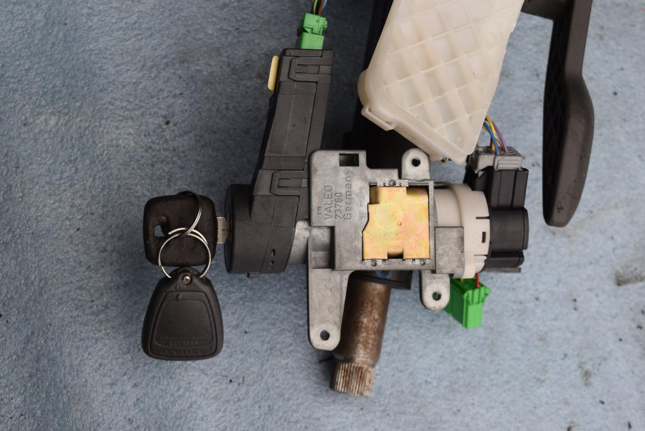 замок зажигания Volvo S80 1 поколение 2000, 2.4 л., B 5244 S2, бензин, АКПП, седан, передний привод, 73760 - фото №1