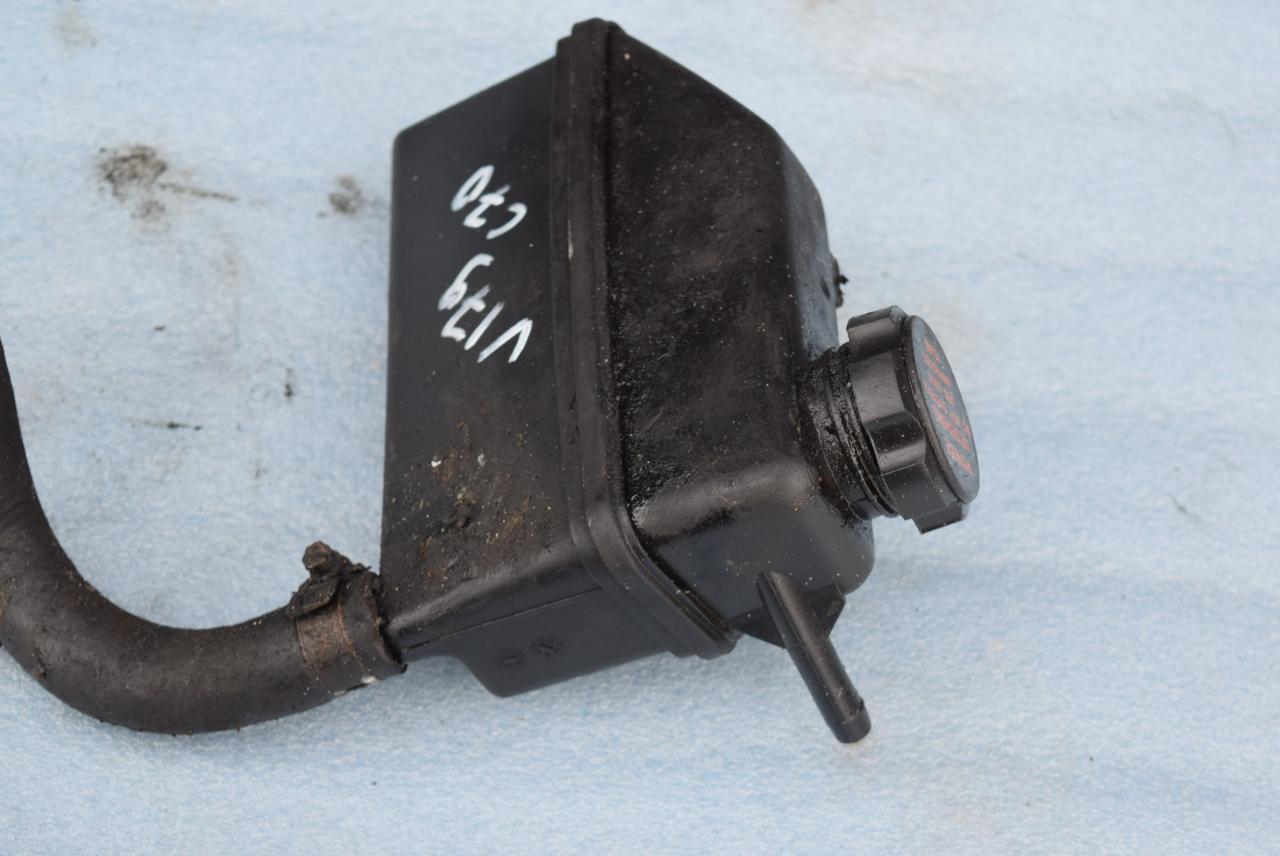 бачок гидроусилителя Volvo C70 1 поколение 1999, 2.5 л., Ti, бензин, АКПП, купе, передний привод, 9173224 - фото №1