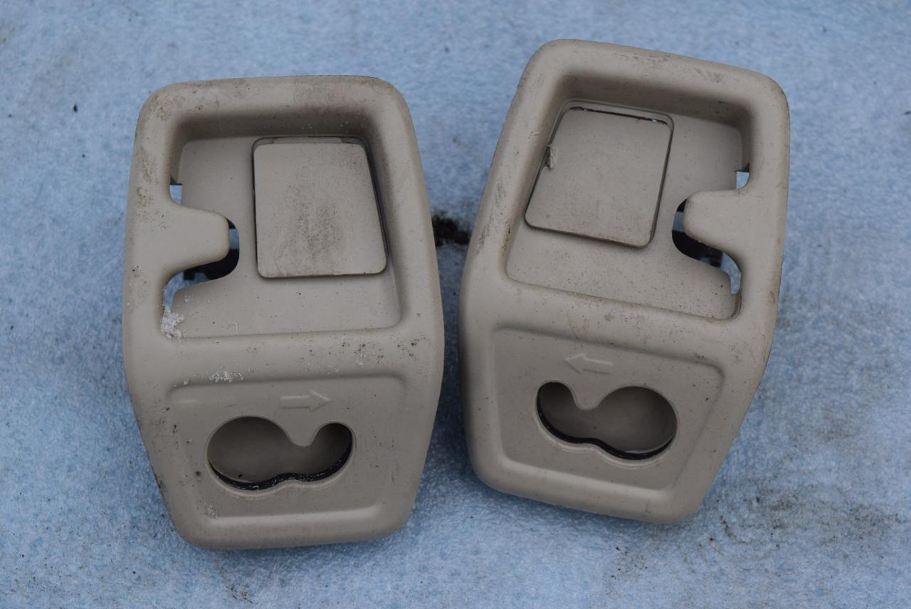 крепление шторки багажника Volvo XC90 1 поколение 2005, 2.4 л., D5, D 5244 T, дизель, АКПП, внедорожник 5 дв., полный привод, 3572 - фото №1