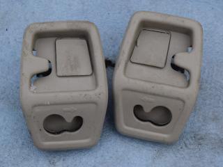 крепление шторки багажника Volvo XC90 1 поколение 2005, 2.4 л., D5, D 5244 T, дизель, АКПП, внедорожник 5 дв., полный привод, 3572