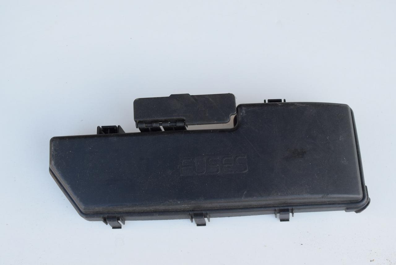 крышка блока предохранителей Volvo S60 1 поколение 2002, 2.4 л., i, B 5244 S2, бензин, МКПП, седан, передний привод, 9494211 - фото №1