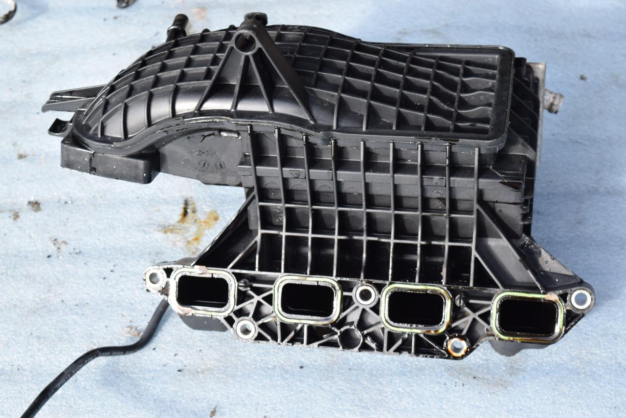 коллектор впускной Volkswagen Jetta 6 поколение 2013, 1.4 л., TSI, CAXA, бензин, АКПП, седан, 03C129711AK - фото №1