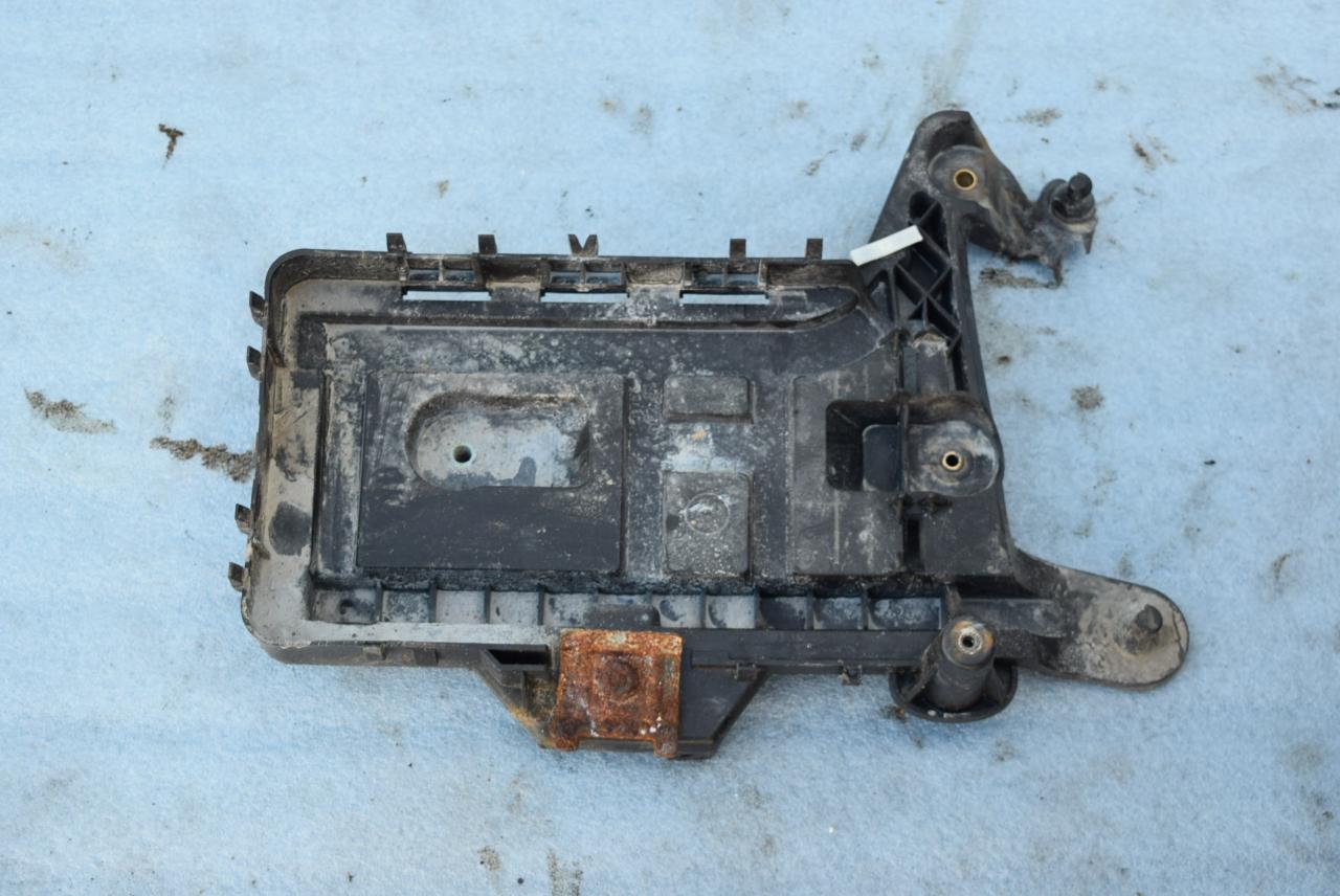 полка аккумулятора Volkswagen Jetta 6 поколение 2013, 1.4 л., TSI, CAXA, бензин, АКПП, седан, 1KM915333 - фото №1