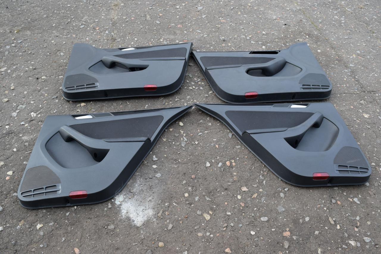 Обшивка двери (комплект) Volkswagen Jetta 6 поколение 2013, 1.4 л., TSI, CAXA, бензин, АКПП, седан - фото №1