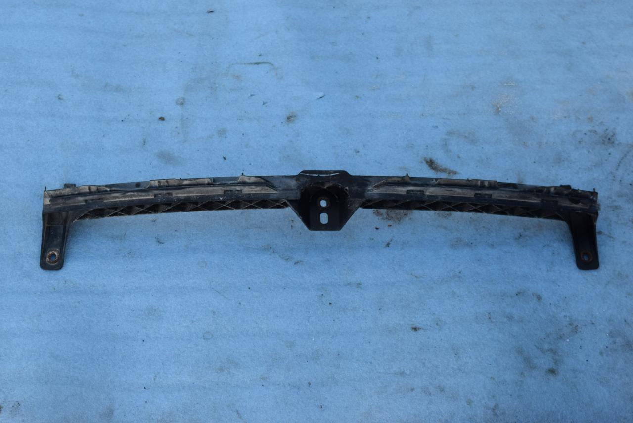 крепление бампера Volkswagen Jetta 6 поколение 2013, 1.4 л., TSI, CAXA, бензин, АКПП, седан, 5C6805705D - фото №1