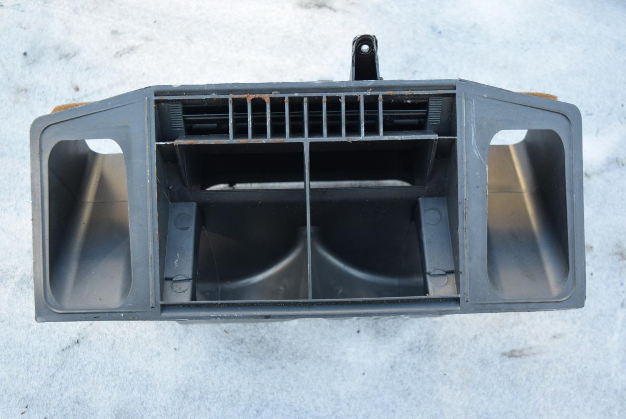 воздуховод печки Volvo V70 1 поколение 1998, 2.5 л., D 5252 T, дизель, МКПП, универсал, 9150610 - фото №1