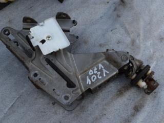 кронштейн (крепление) Volvo V70 1 поколение 1998, 2.5 л., D 5252 T, дизель, МКПП, универсал, 9209876