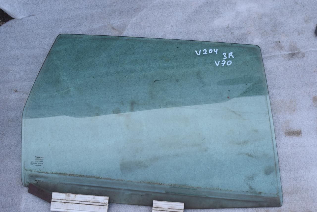 стекло двери задней правой Volvo V70 1 поколение 1998, 2.5 л., D 5252 T, дизель, МКПП, универсал - фото №1