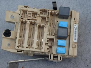 блок предохранителей Toyota Solara 2 поколение 2004, 3.3 л., бензин, АКПП, купе, DA