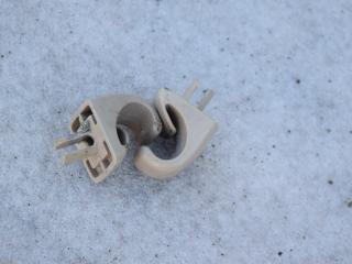 Крепление (крючок) солнцезащитного козырька Toyota Solara 2 поколение 2004, 3.3 л., бензин, АКПП, купе