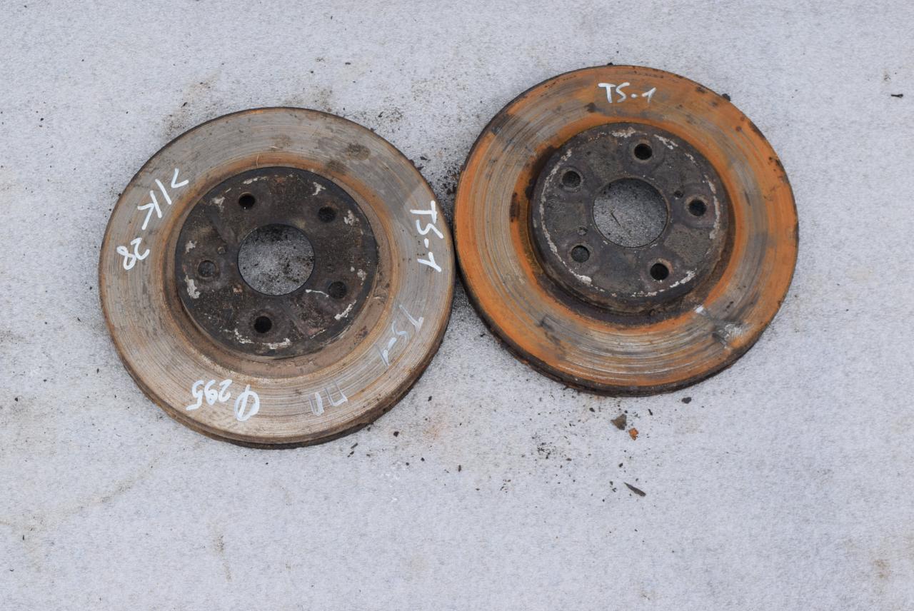 диск тормозной передний Toyota Solara 2 поколение 2004, 3.3 л., бензин, АКПП, купе - фото №1