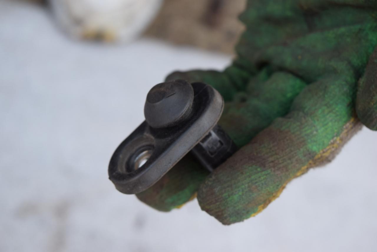 выключатель концевой (концевик) Toyota Solara 2 поколение 2004, 3.3 л., бензин, АКПП, купе - фото №1