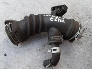 патрубок воздушного фильтра Toyota Yaris XP130 2014, 1.4 л., D-4D, 1ND-TV, дизель, МКПП, хетчбэк 5 дв., передний привод, правый руль, 1788333020